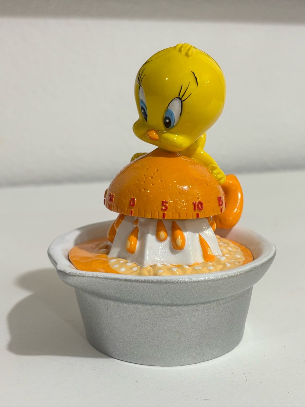 Vintage 1998 Warner Bros Tweety Kitchen Timer Orange Juicer